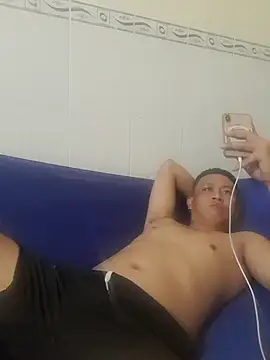 Snapshot of ducpham6565 chatting on October 27, 9:32 am ducpham6565 online show from October 27, 9:32 am