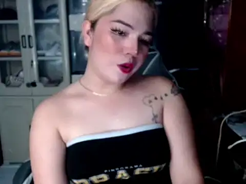 blonditax1111 online show from September 23, 7:48 am