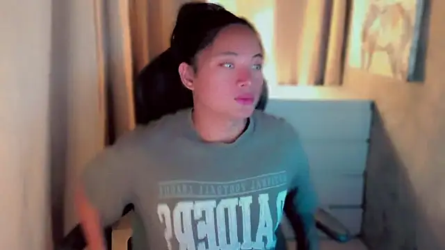 Snapshot of kaicromwell_ chatting on September 15, 6:25 am kaicromwell online show from September 15, 6:25 am