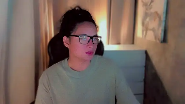 Snapshot of kaicromwell_ chatting on October 23, 8:02 am kaicromwell online show from October 23, 8:02 am