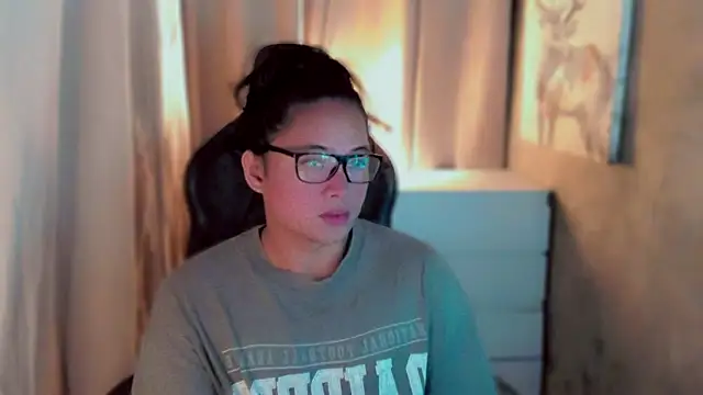 Snapshot of kaicromwell_ chatting on October 21, 1:21 pm kaicromwell online show from October 21, 1:21 pm