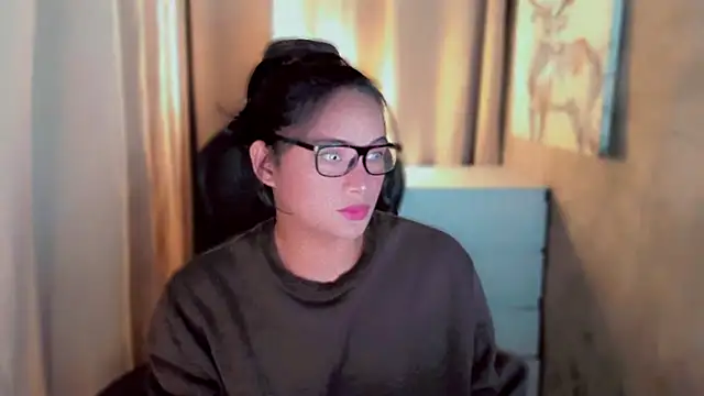 Snapshot of kaicromwell_ chatting on September 16, 10:49 am kaicromwell online show from September 16, 10:49 am