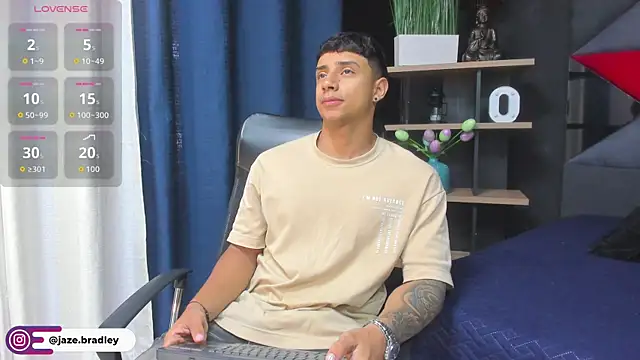 jaze bradley online show from October 31, 11:29 am