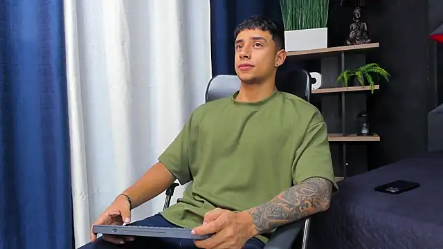 jaze bradley online show from December 2, 11:23 am