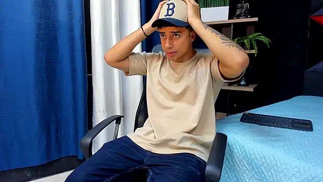 jaze bradley online show from November 15, 12:20 pm