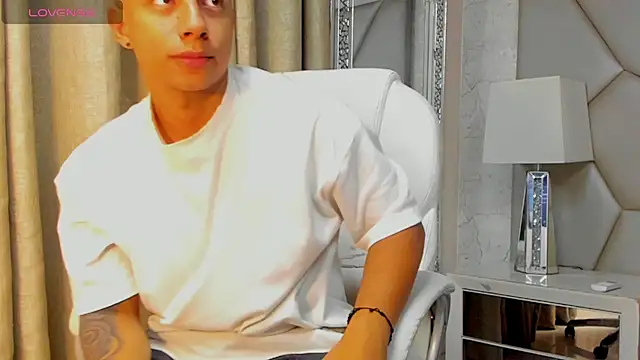 jaze bradley online show from October 25, 11:31 am