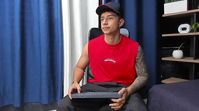 jaze bradley online show from December 5, 11:20 am