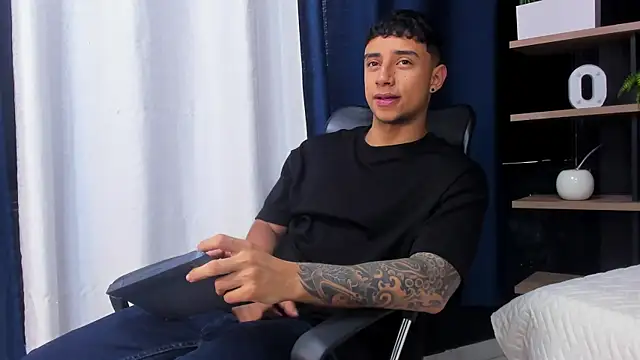 jaze bradley online show from November 28, 11:32 am