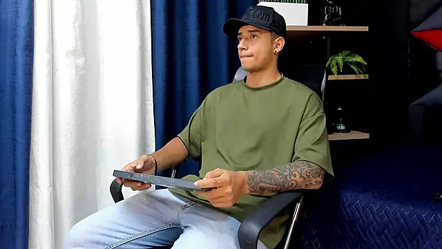 jaze bradley online show from November 20, 11:33 am