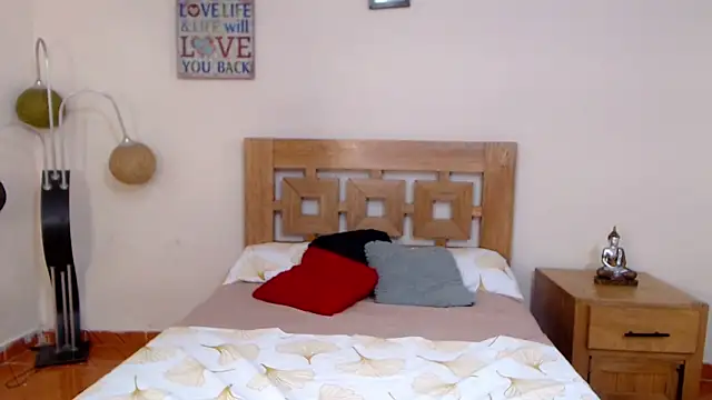 Snapshot of ValeSantoDomingo chatting on October 14, 9:36 pm ValeSantoDomingo online show from October 14, 9:36 pm