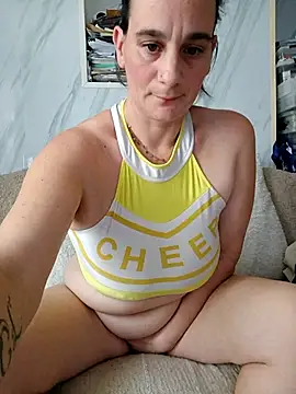caro252 online show from January 8, 1:28 pm