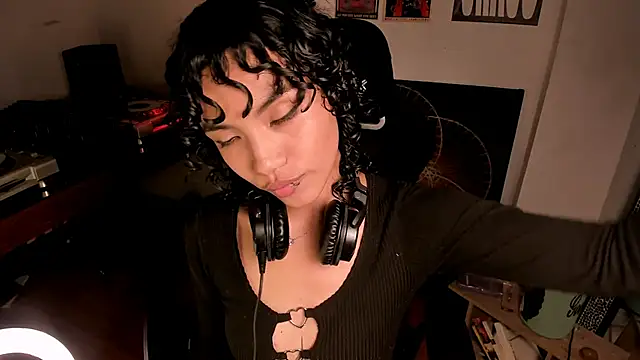 Nati     online show from April 18, 1:52 am