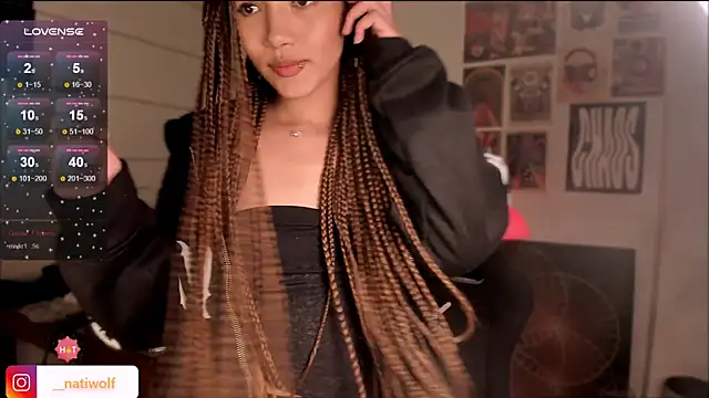 Snapshot of Nati____ chatting on May 2, 12:49 am Nati online show from May 2, 12:49 am