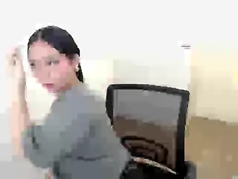 holly tabby online show from October 17, 7:04 pm