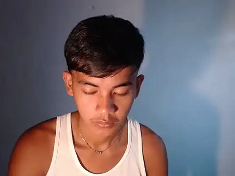 jaybot jayxx online show from May 2, 4:28 am