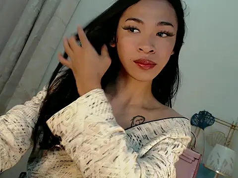 Annaloula online show from November 15, 10:19 am