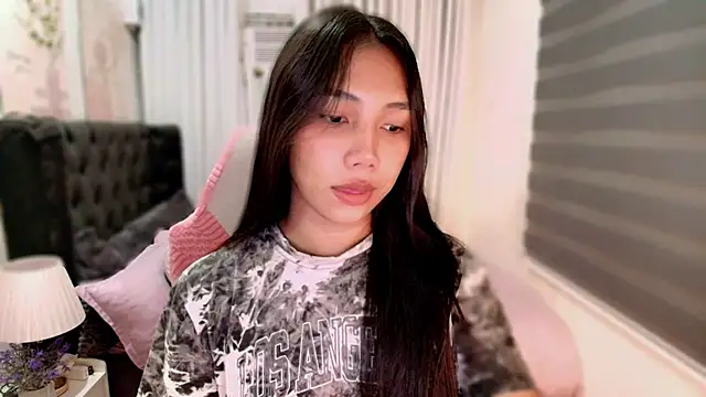 Snapshot of naughtyjayde chatting on April 22, 8:15 pm naughtyjayde online show from April 22, 8:15 pm