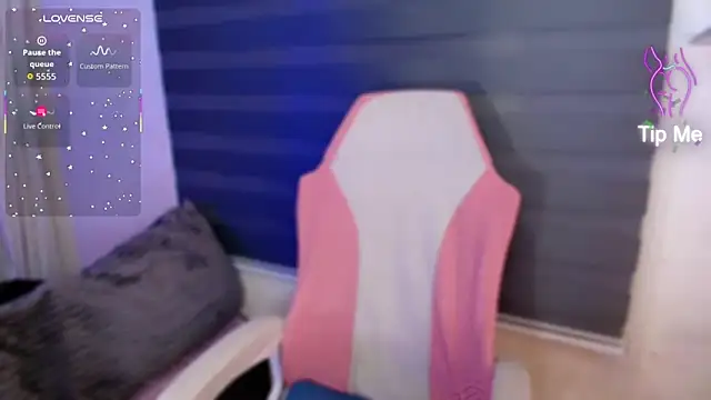 naughtyjayde online show from February 18, 7:10 pm