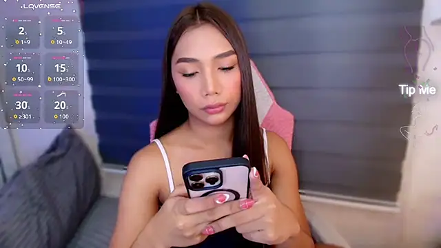 Snapshot of naughtyjayde chatting on May 22, 7:12 pm naughtyjayde online show from May 22, 7:12 pm