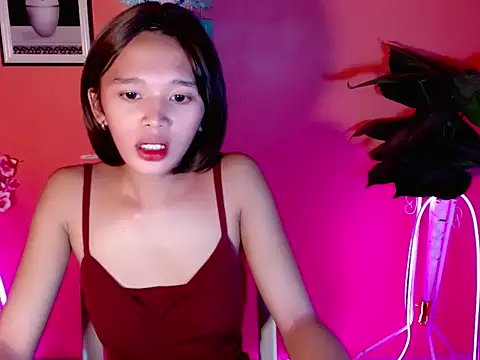 Snapshot of Sweet_ThaliaXX chatting on September 22, 2:17 am Sweet ThaliaXX online show from September 22, 2:17 am