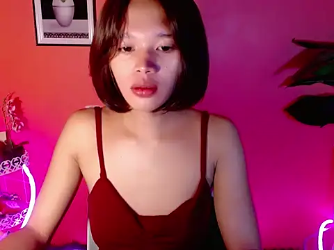 Snapshot of Sweet_ThaliaXX chatting on September 21, 8:41 am Sweet ThaliaXX online show from September 21, 8:41 am