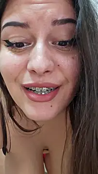 Snapshot of Larissa4U chatting on February 7, 11:07 am Larissa4U online show from February 7, 11:07 am