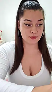 Snapshot of Larissa4U chatting on November 17, 3:05 pm Larissa4U online show from November 17, 3:05 pm