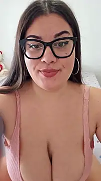 Snapshot of Larissa4U chatting on November 28, 10:15 am Larissa4U online show from November 28, 10:15 am