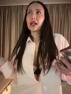 ArianaaSwift online show from May 29, 8:48 pm