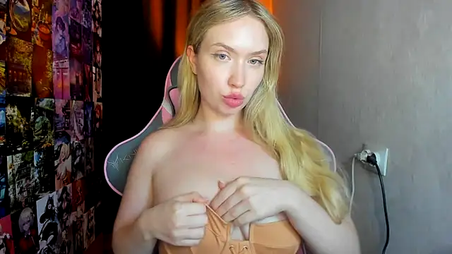 Snapshot of NicoleRiccii chatting on September 8, 7:35 pm NicoleRiccii online show from September 8, 7:35 pm