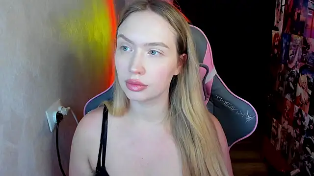 NicoleRiccii online show from December 22, 7:14 pm