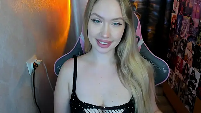 Snapshot of NicoleRiccii chatting on November 11, 11:49 am NicoleRiccii online show from November 11, 11:49 am