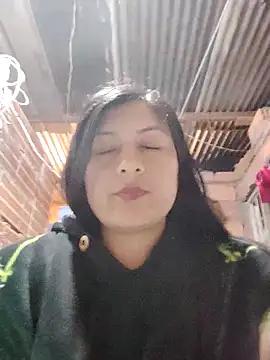 Snapshot of lunna_07 chatting on October 5, 5:53 am lunna 07 online show from October 5, 5:53 am