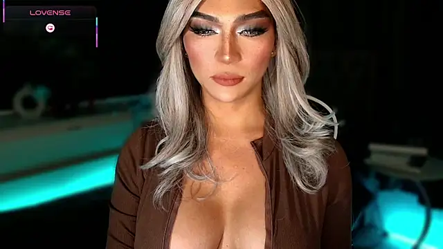 Huntress xxx online show from November 11, 7:30 pm