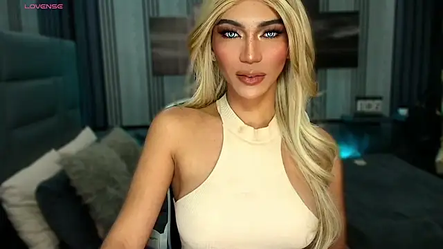 Huntress xxx online show from March 27, 7:15 pm