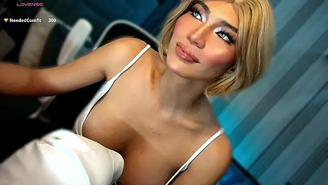 Snapshot of Huntress_xxx chatting on February 15, 4:24 am Huntress xxx online show from February 15, 4:24 am