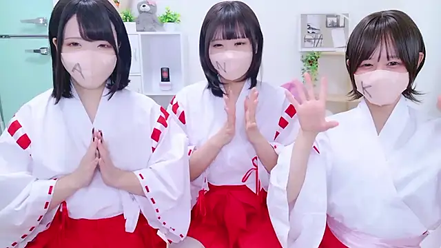 Snapshot of Anzu_xx chatting on October 22, 5:07 am Anzu xx online show from October 22, 5:07 am