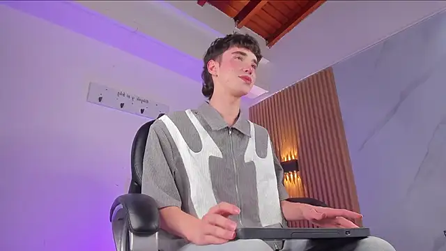 austin rouse online show from March 11, 8:47 pm