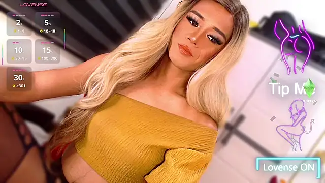 SissifyMeNow online show from March 10, 2:04 am