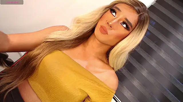 SissifyMeNow online show from December 5, 1:49 am