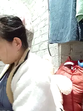 jienrrr online show from November 5, 3:04 pm