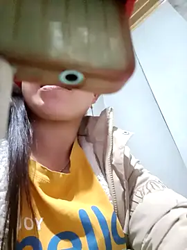 jienrrr online show from March 8, 7:22 am