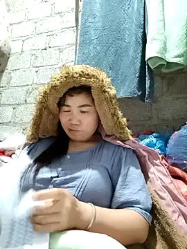 jienrrr online show from November 6, 3:10 am