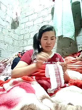 Snapshot of jienrrr chatting on October 11, 1:28 am jienrrr online show from October 11, 1:28 am