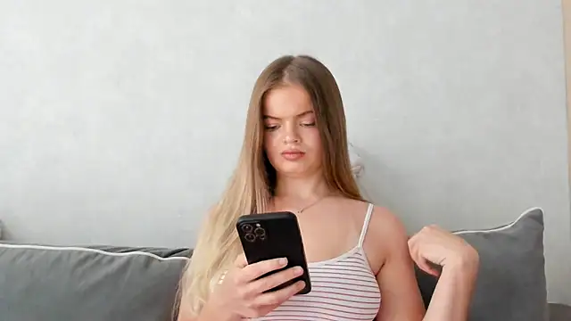 Sarah keyy online show from May 31, 6:09 pm