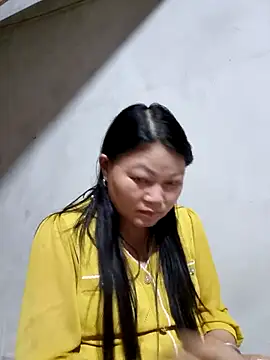 Snapshot of yoowwmr chatting on October 27, 1:34 pm yoowwmr online show from October 27, 1:34 pm