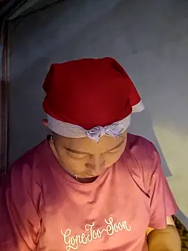 Snapshot of yoowwmr chatting on November 18, 1:54 am yoowwmr online show from November 18, 1:54 am