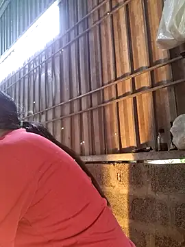 Snapshot of yoowwmr chatting on November 10, 2:16 am yoowwmr online show from November 10, 2:16 am