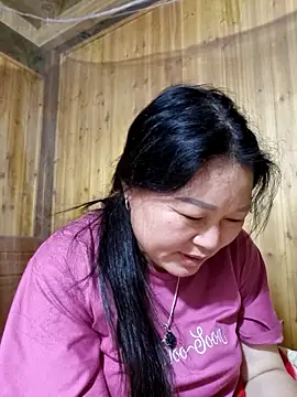 Snapshot of yoowwmr chatting on November 2, 3:17 pm yoowwmr online show from November 2, 3:17 pm