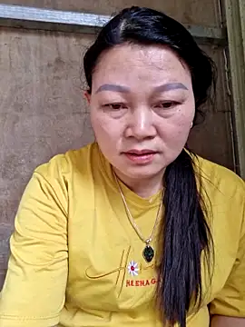 Snapshot of yoowwmr chatting on October 21, 4:01 am yoowwmr online show from October 21, 4:01 am